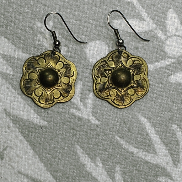 Vintage Brass/ gold-tone drop earrings - Picture 2 of 4
